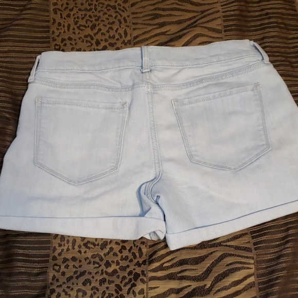 💘3 for $10💘Old Navy Distressed Light Jean Shorts - Picture 3 of 4